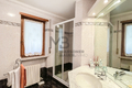 Bad mit Dusche - bagno con doccia