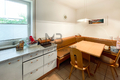 Küche mit Sitzecke - cucina con tavolo da pranzo