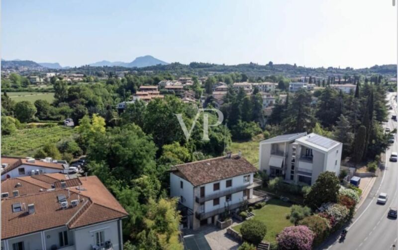 Freistehende Villa mit großem Garten in Lazise Haus Gardasee Italien