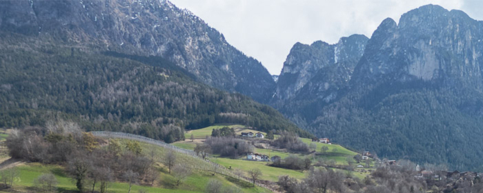 Geschlossener Hof in sonniger Panoramalage